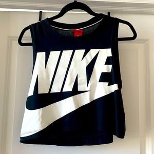 Nike Cropped Tank
